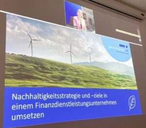 Zukunftswerkstatt Nachhaltige Finanzberatung 2023 in Düsseldorf Vortrag Julia-Maria Voechte