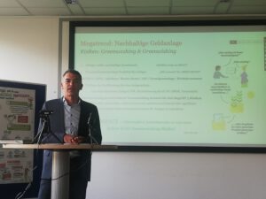 Zukunftswerkstatt Nachhaltige Finanzberatung 2023 in Darmstadt Vortrag Micheal Bogosyan